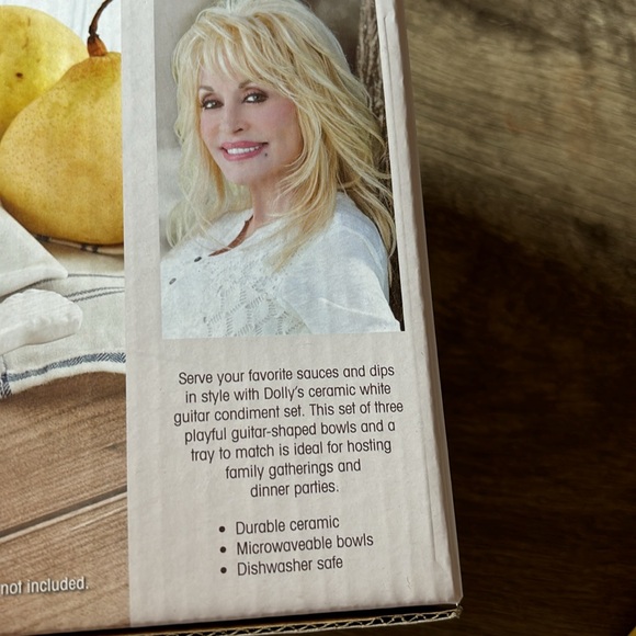 NWB Dolly Parton 4 piece guitar condiment set - Picture 3 of 5